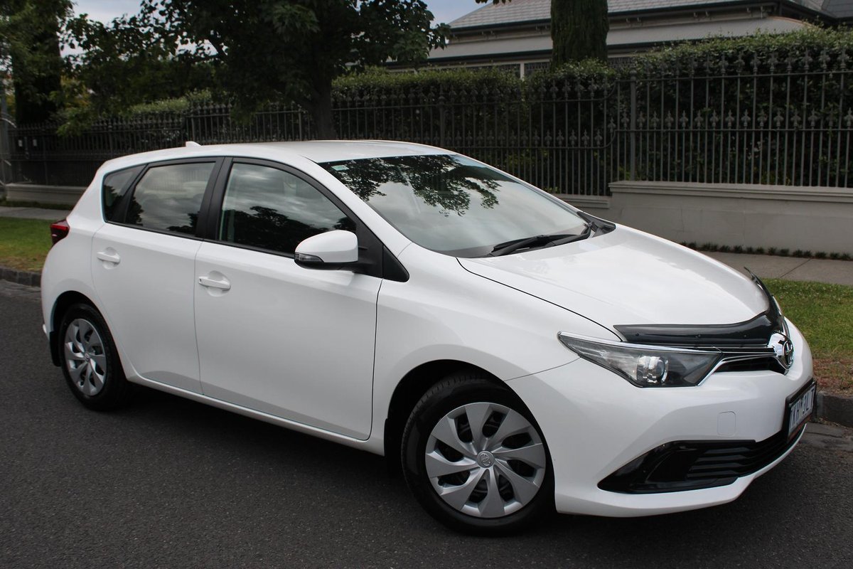 2017 Toyota Corolla Ascent ZRE182R Glacier White