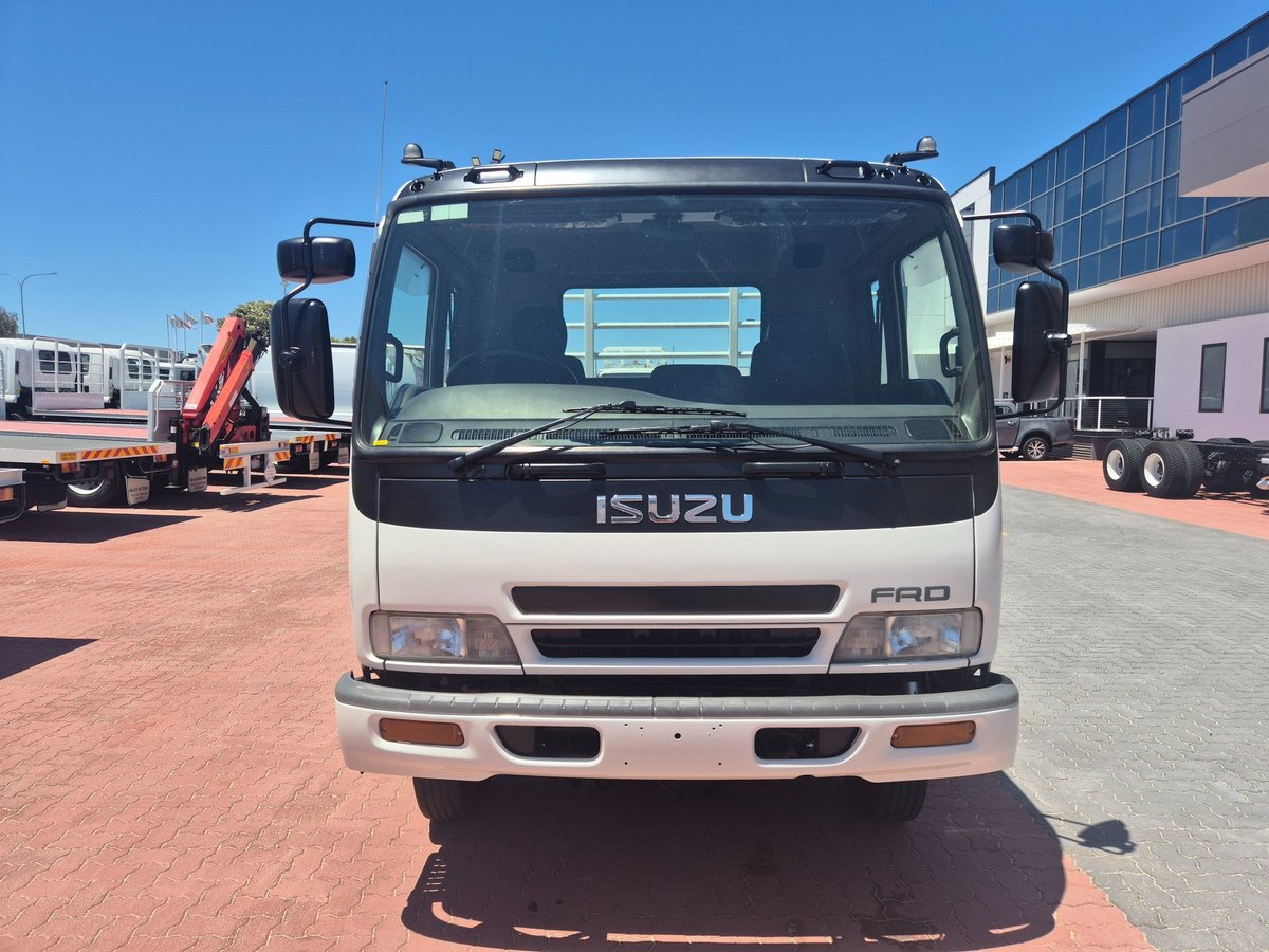 2006 Isuzu Trucks Frd500 6 Ton Tray And Lift image 17