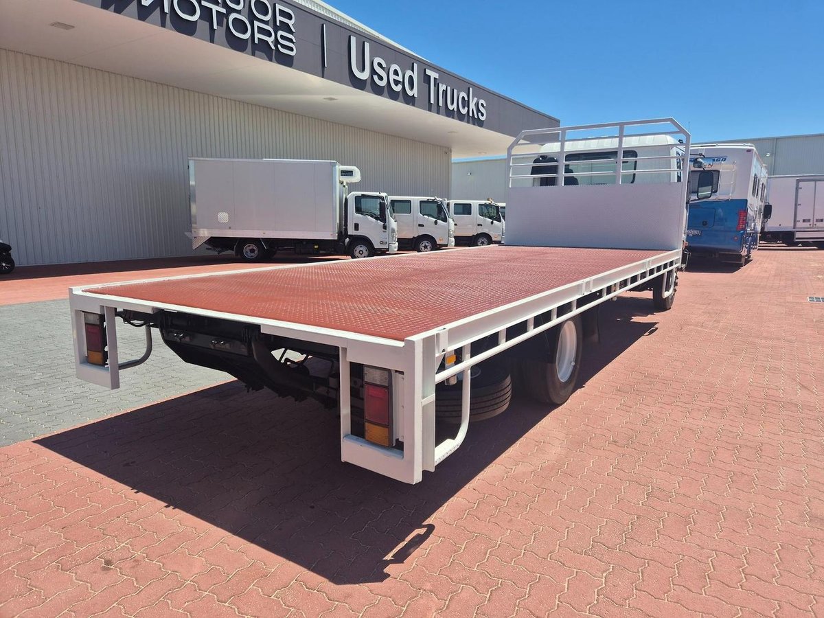 2006 Isuzu Frd500 6 Ton Tray And Lift image 15