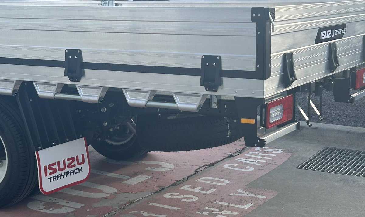 2025 Isuzu N Series Nlr 45-150 Dt D34 Traypack image 19