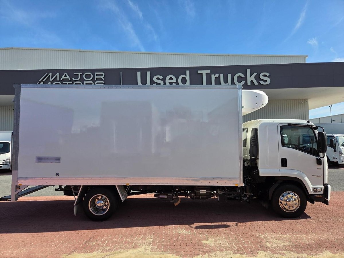 2019 Isuzu Fsd 140/120-260 Auto 8 Pallet Freezer image 14