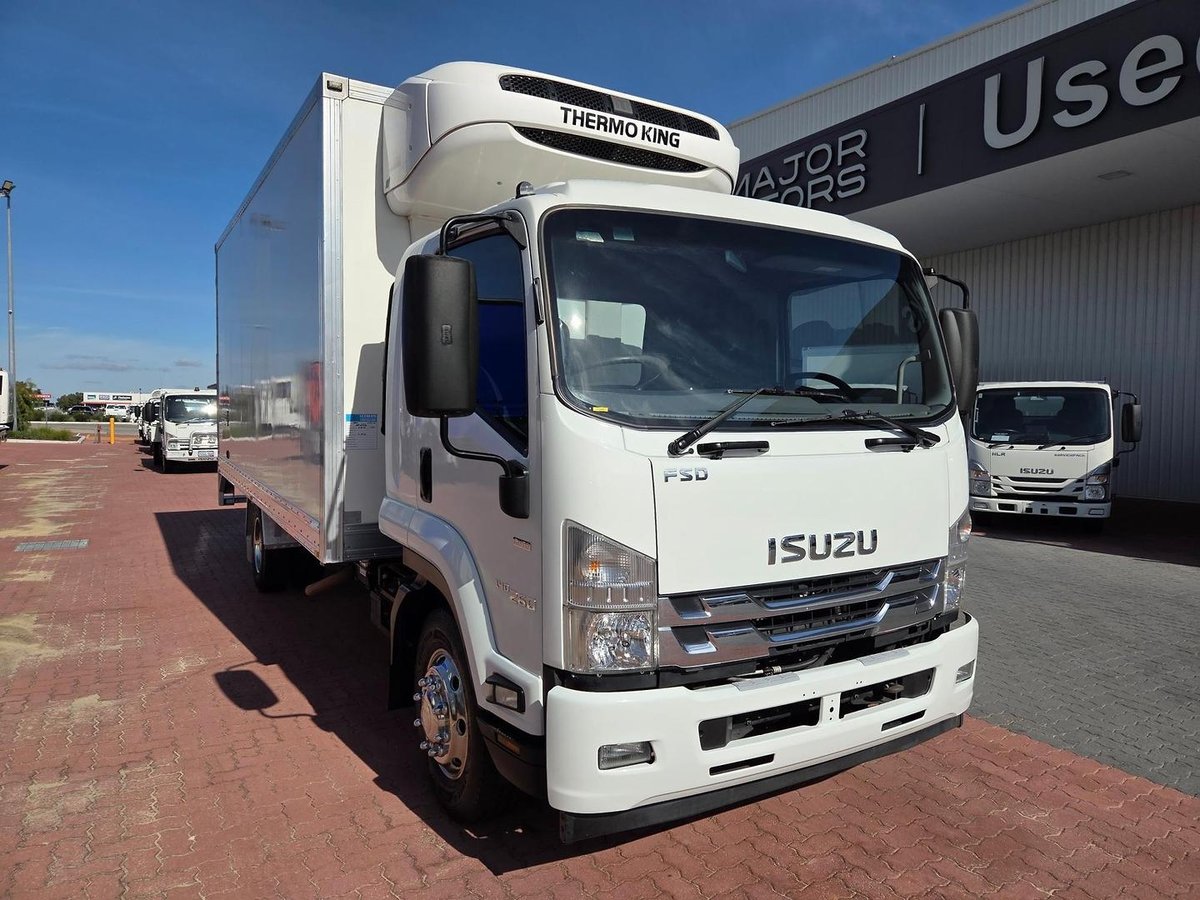 2019 Isuzu Fsd 140/120-260 Auto 8 Pallet Freezer image 15