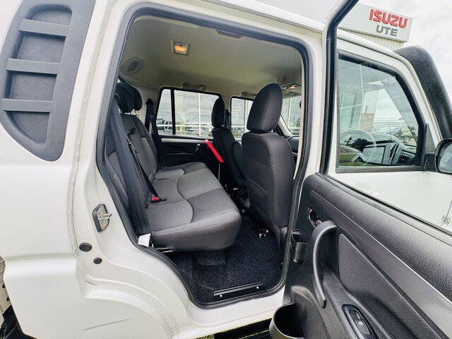 2022 Mahindra PIK-UP 2022 Mahindra PIK-UP Dual CAB Utility MT 4X4 S10+ image 11