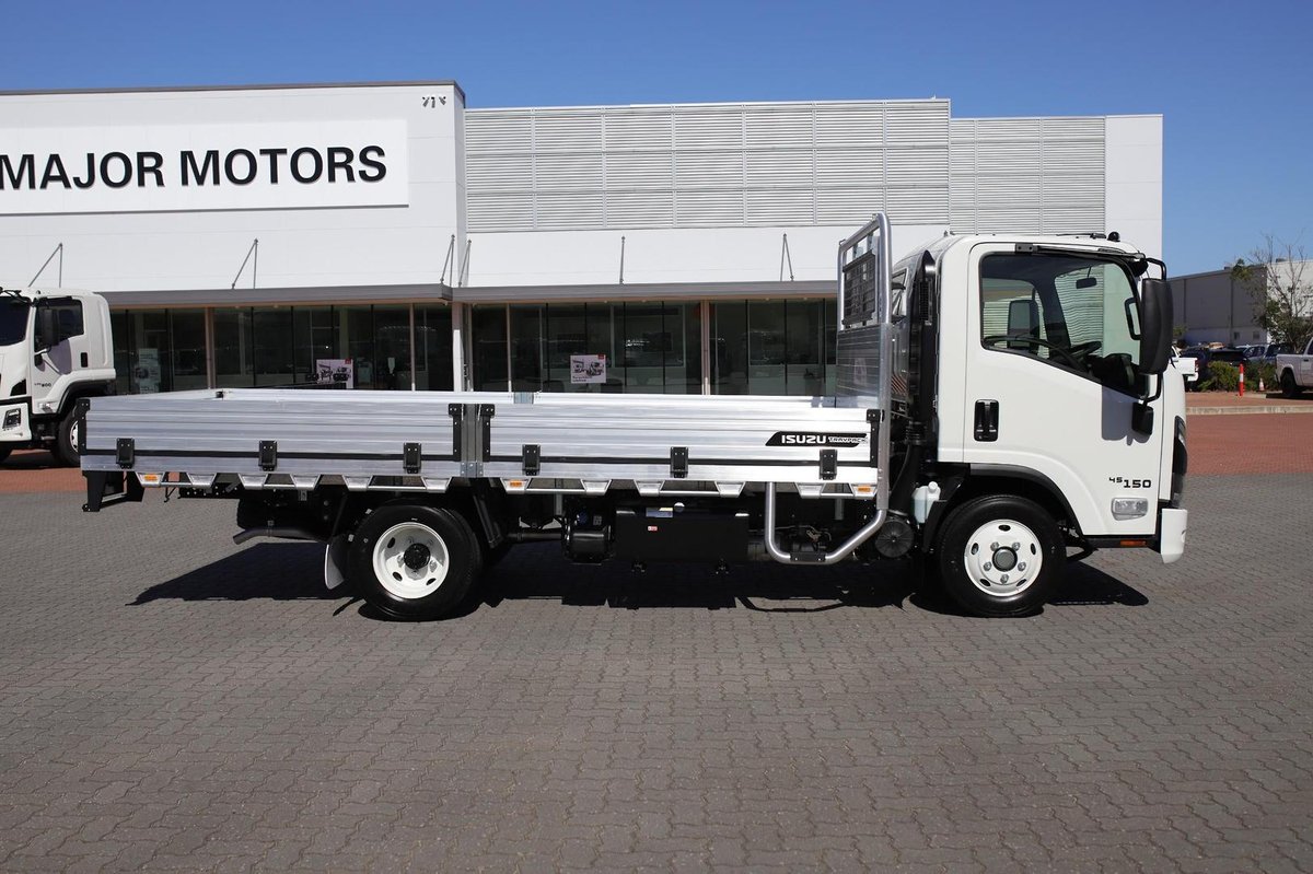 2026 Isuzu Nnr 45 150 Dt D34 Tray image 3