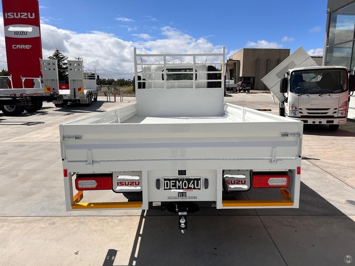 2025 Isuzu N Series NNR 45-150 DT D34 image 4