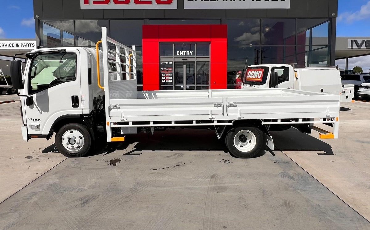 2025 Isuzu N Series NNR 45-150 DT D34 image 6