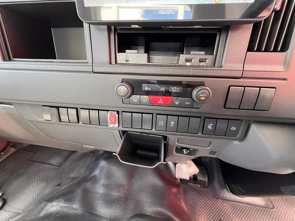 2025 Isuzu N Series NNR 45-150 DT D34 image 16