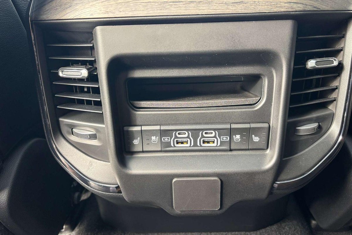 2025 RAM 1500 Limited Hurricane HO RamBox DT MY26 4X4 Dual Range image 30