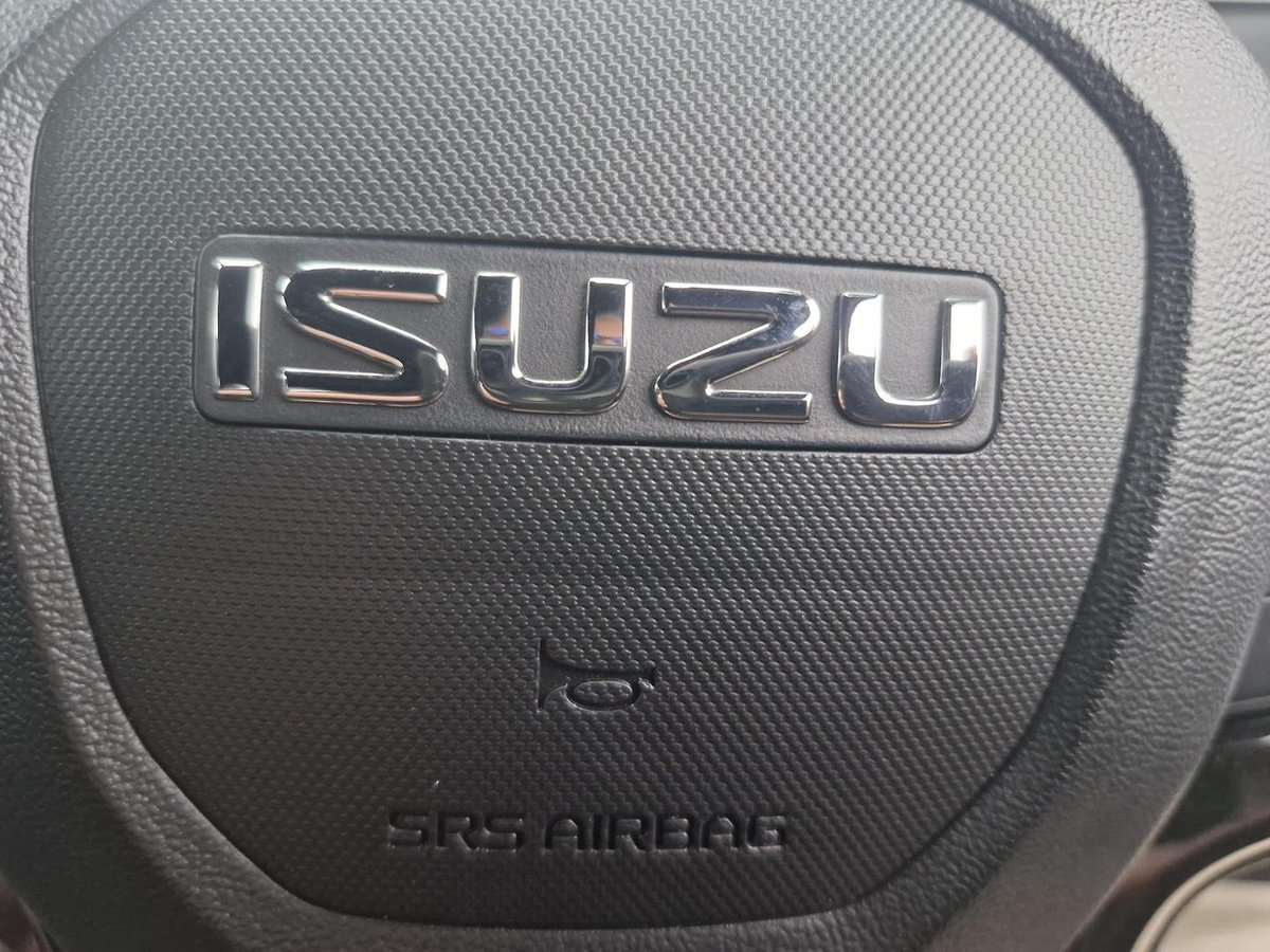 2026 Isuzu D-MAX X-TERRAIN MY25.5 4X4 Dual Range image 20
