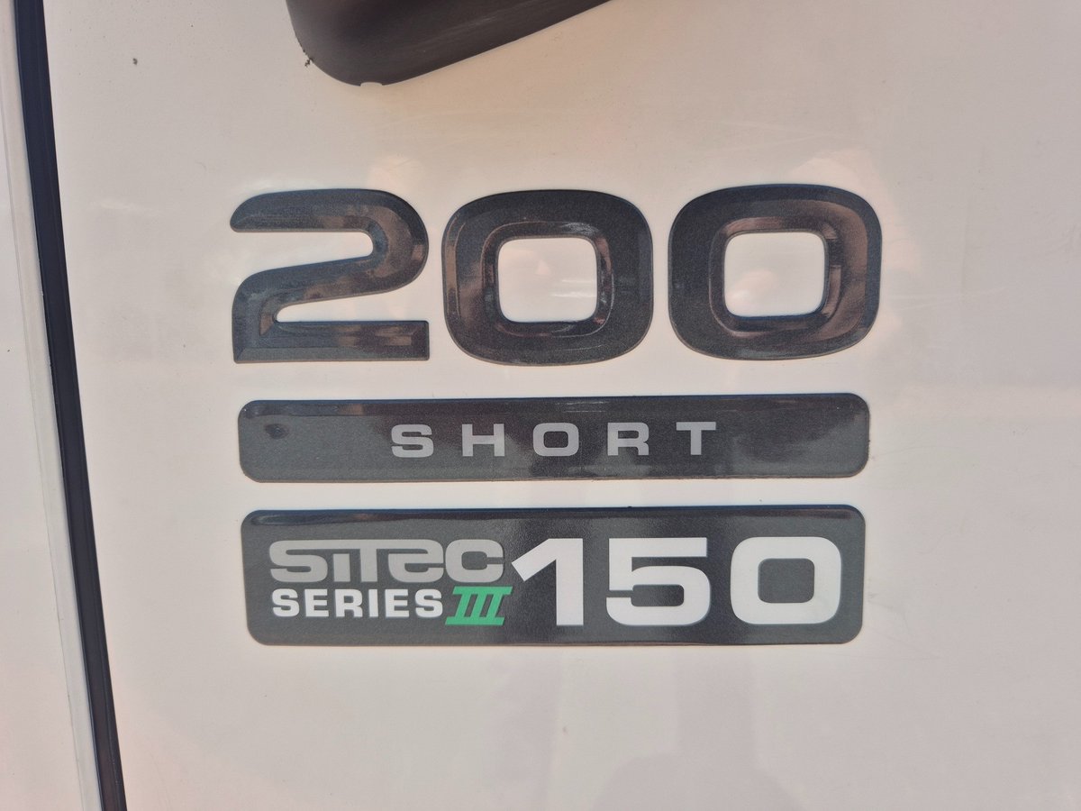 2011 Isuzu Trucks Nnr200 Car License 2 Pallet Fridge image 8