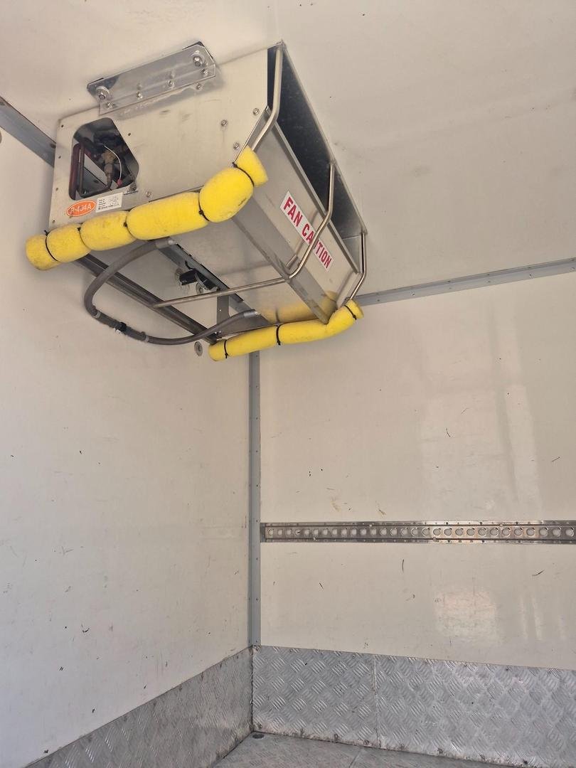 2011 Isuzu Nnr200 Car License 2 Pallet Fridge image 20