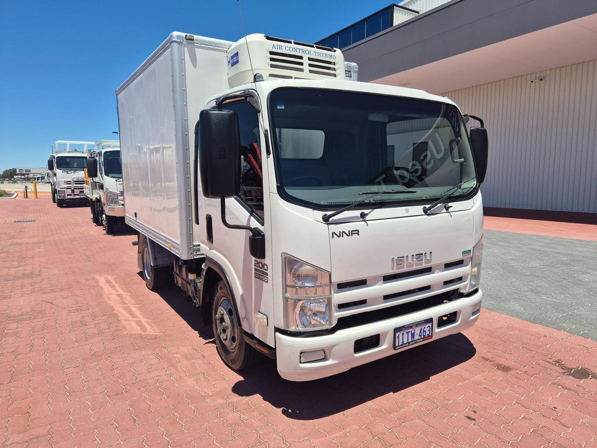 2011 Isuzu Nnr200 Car License 2 Pallet Fridge image 7