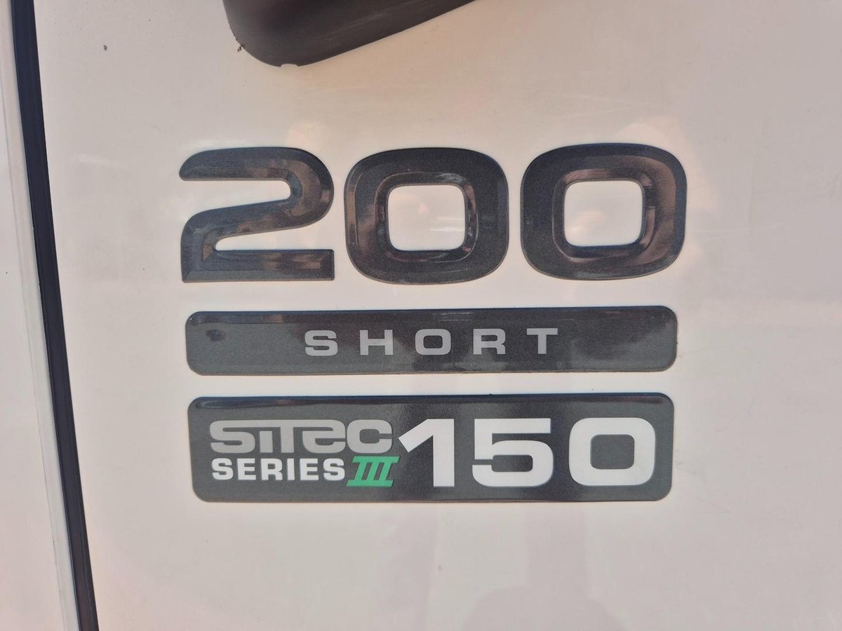 2011 Isuzu Nnr200 Car License 2 Pallet Fridge image 8