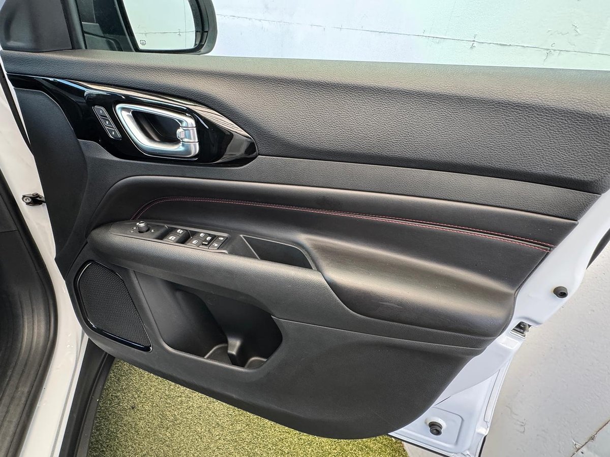 2022 Jeep Compass Trailhawk M6 MY23 4X4 Dual Range image 13