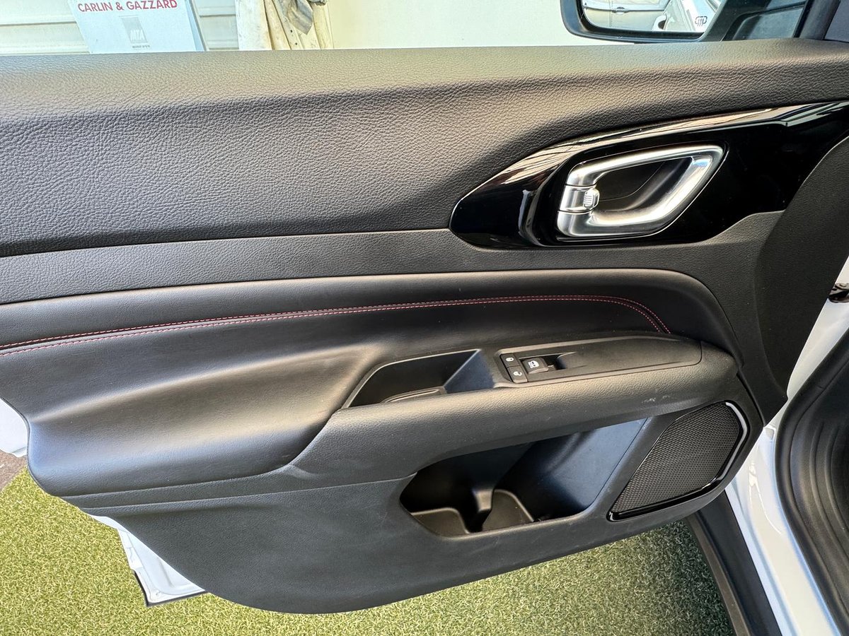 2022 Jeep Compass Trailhawk M6 MY23 4X4 Dual Range image 22
