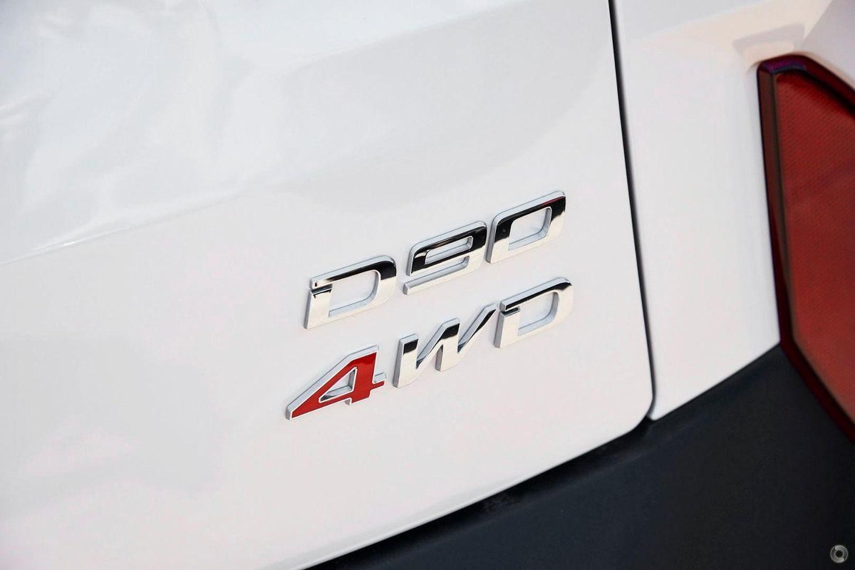 2025 LDV D90 Executive SV9A MY25 4X4 Dual Range image 14