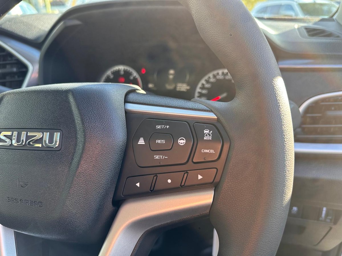 2025 Isuzu D-MAX X-RIDER MY25.5 4X4 Dual Range image 12