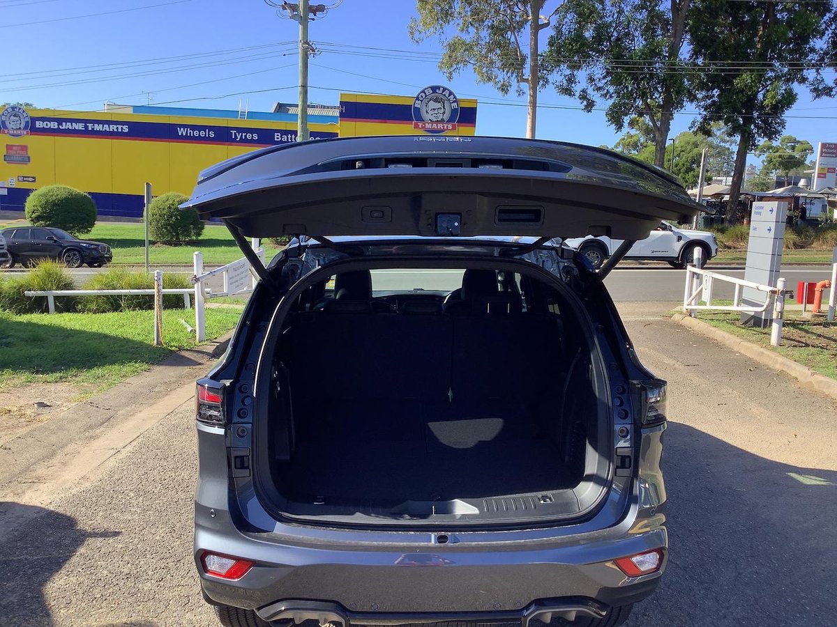 2025 Isuzu MU-X LS-T MY25.5 4X4 Dual Range image 10