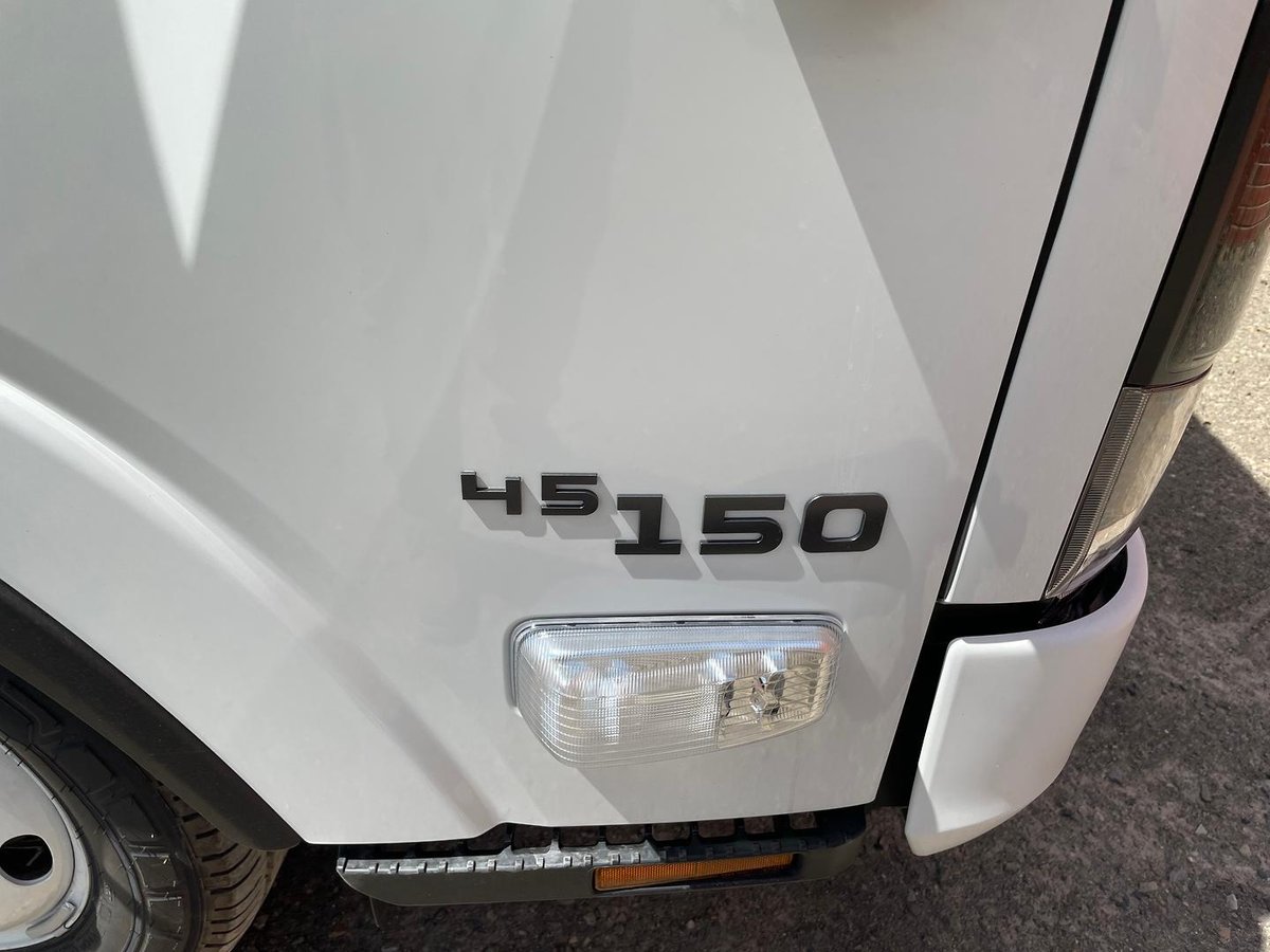2025 Isuzu Nlr 45-150 image 10
