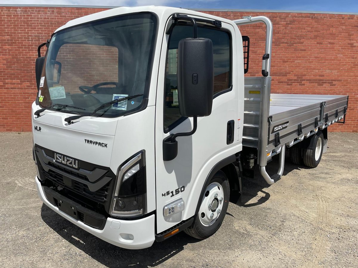 2025 Isuzu Nlr 45-150 image 8