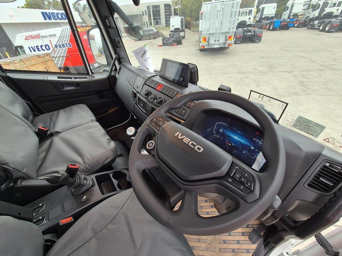 2026 Iveco Eurocargo ML150E32W image 15
