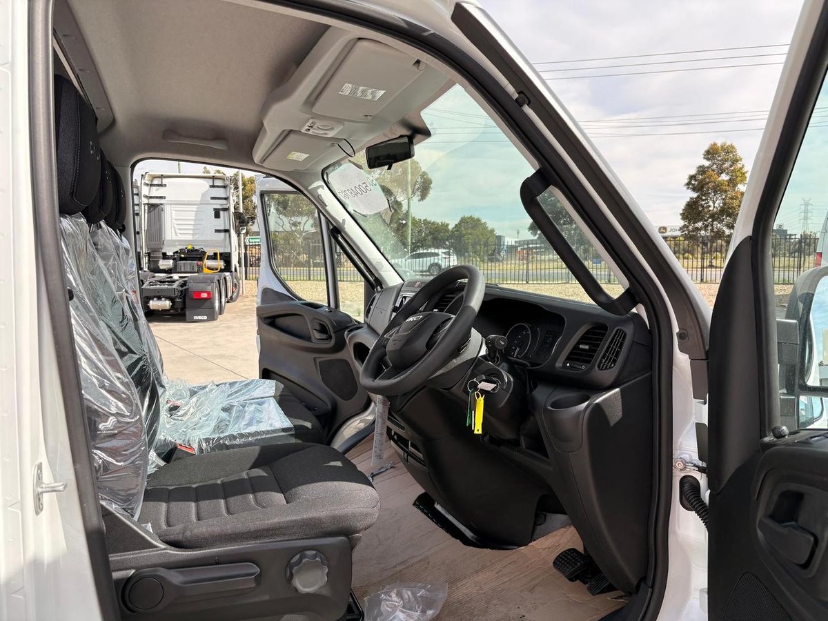 2025 Iveco Daily 35S14V image 14