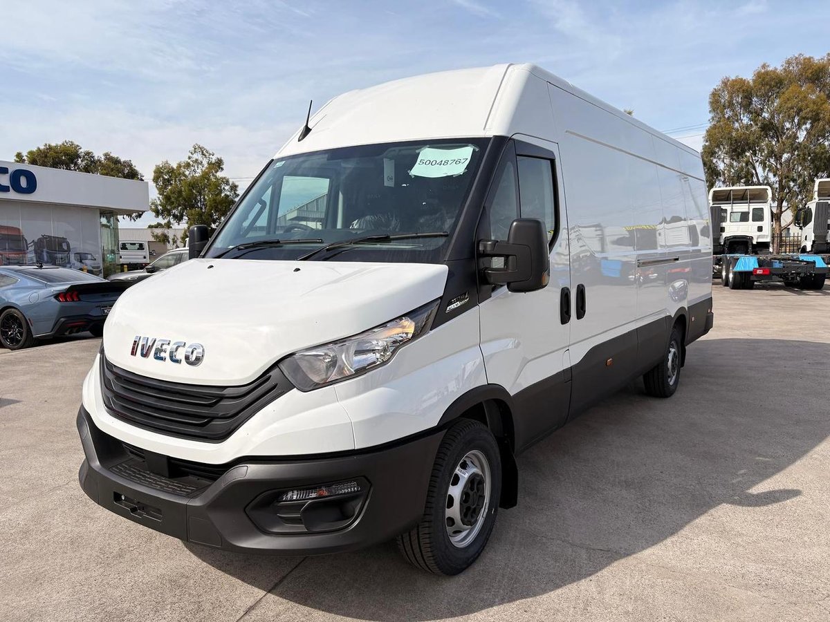 2025 Iveco Daily 35S14V image 2