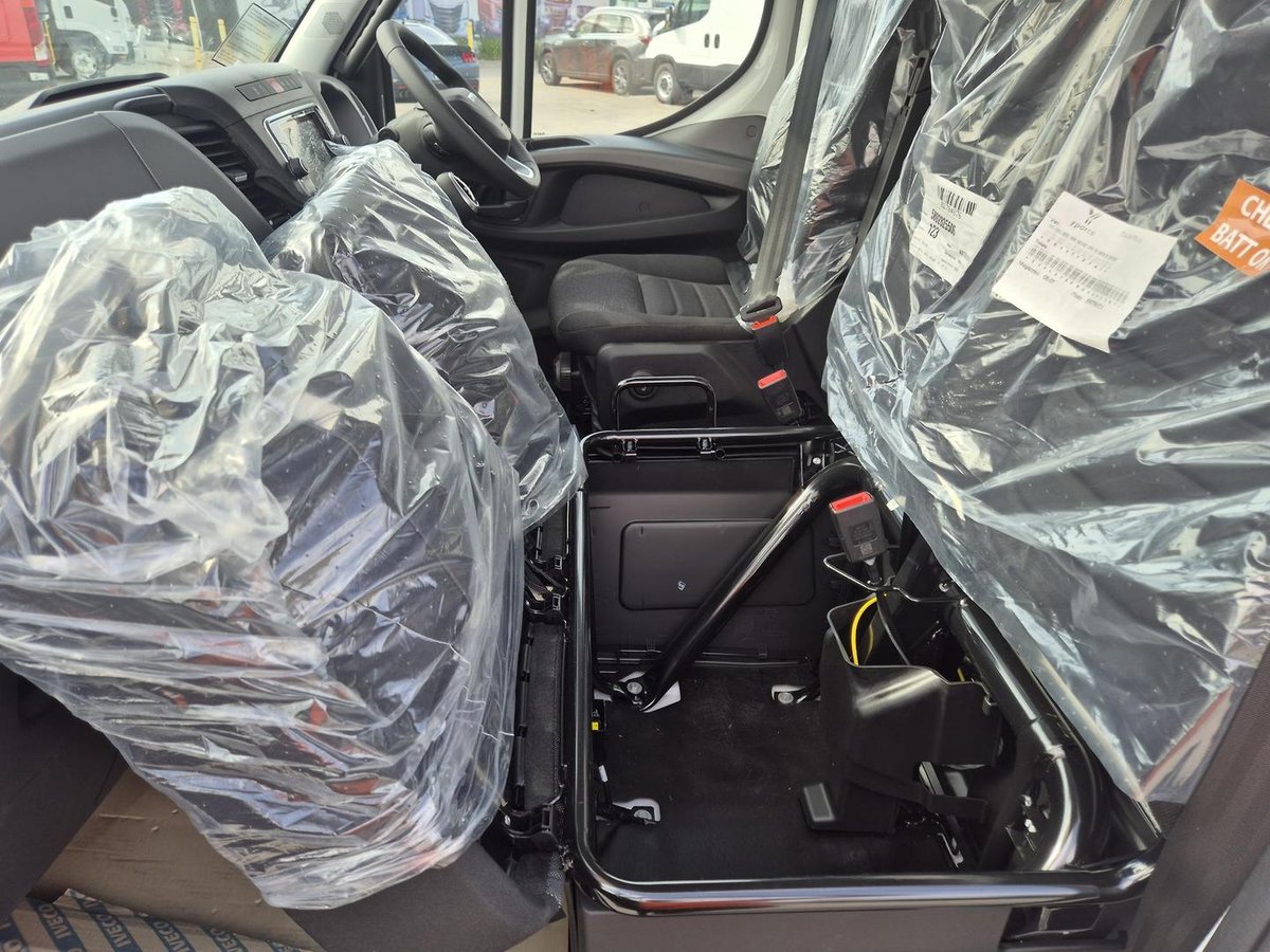 2025 Iveco Daily 70C21V image 17