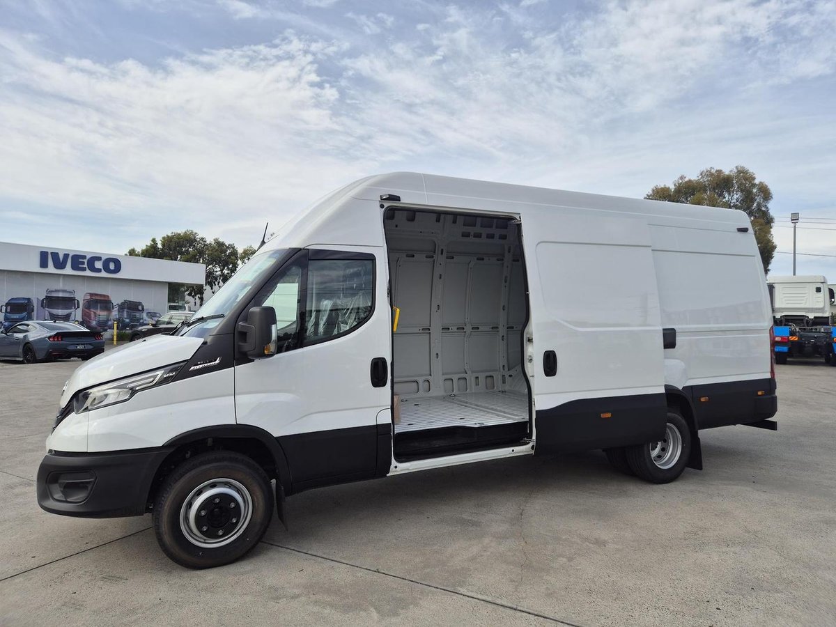 2025 Iveco Daily 70C21V image 7