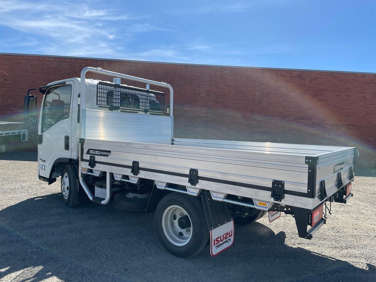 2025 Isuzu Nlr 45-150 image 5