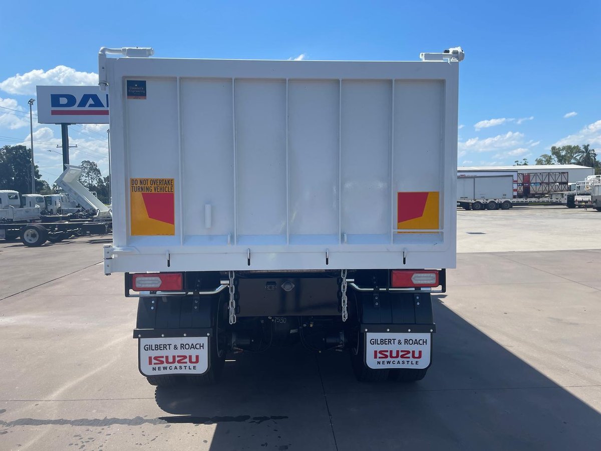 2025 Isuzu Fxz 260-355 At R45 Custom Tipper image 6