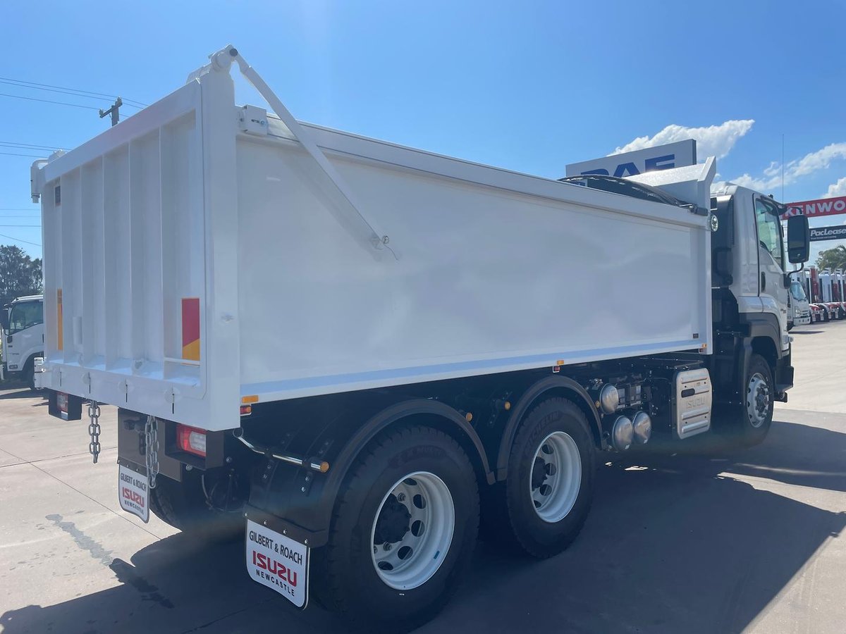 2025 Isuzu Fxz 260-355 At R45 Custom Tipper image 7