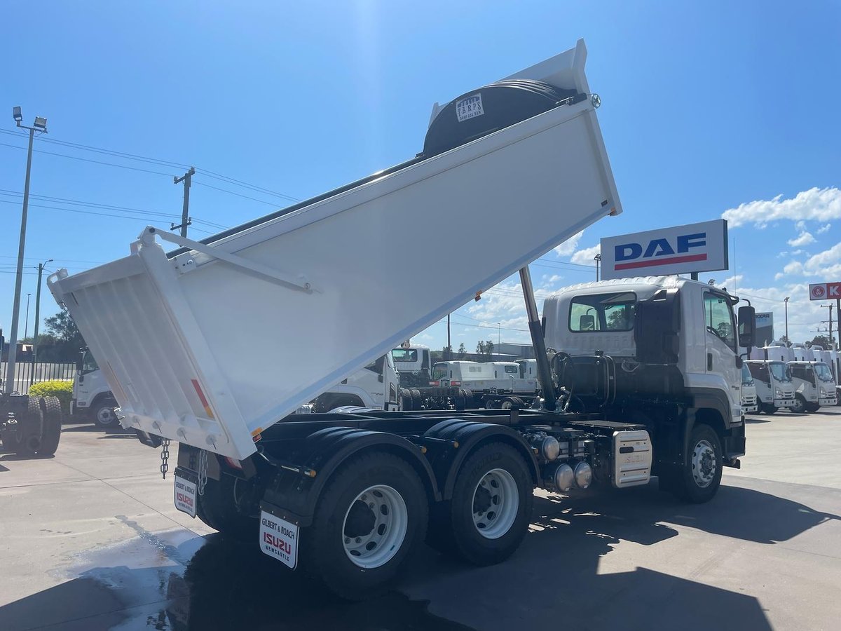 2025 Isuzu Fxz 260-355 At R45 Custom Tipper image 11