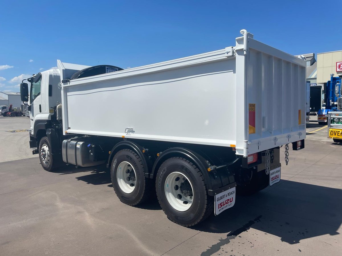 2025 Isuzu Fxz 260-355 At R45 Custom Tipper image 5