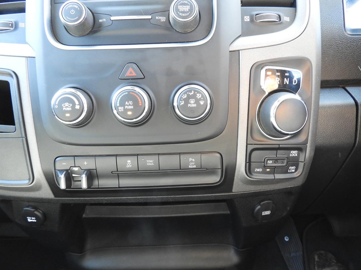 2022 RAM 1500 Express DS MY22 4X4 Dual Range image 15