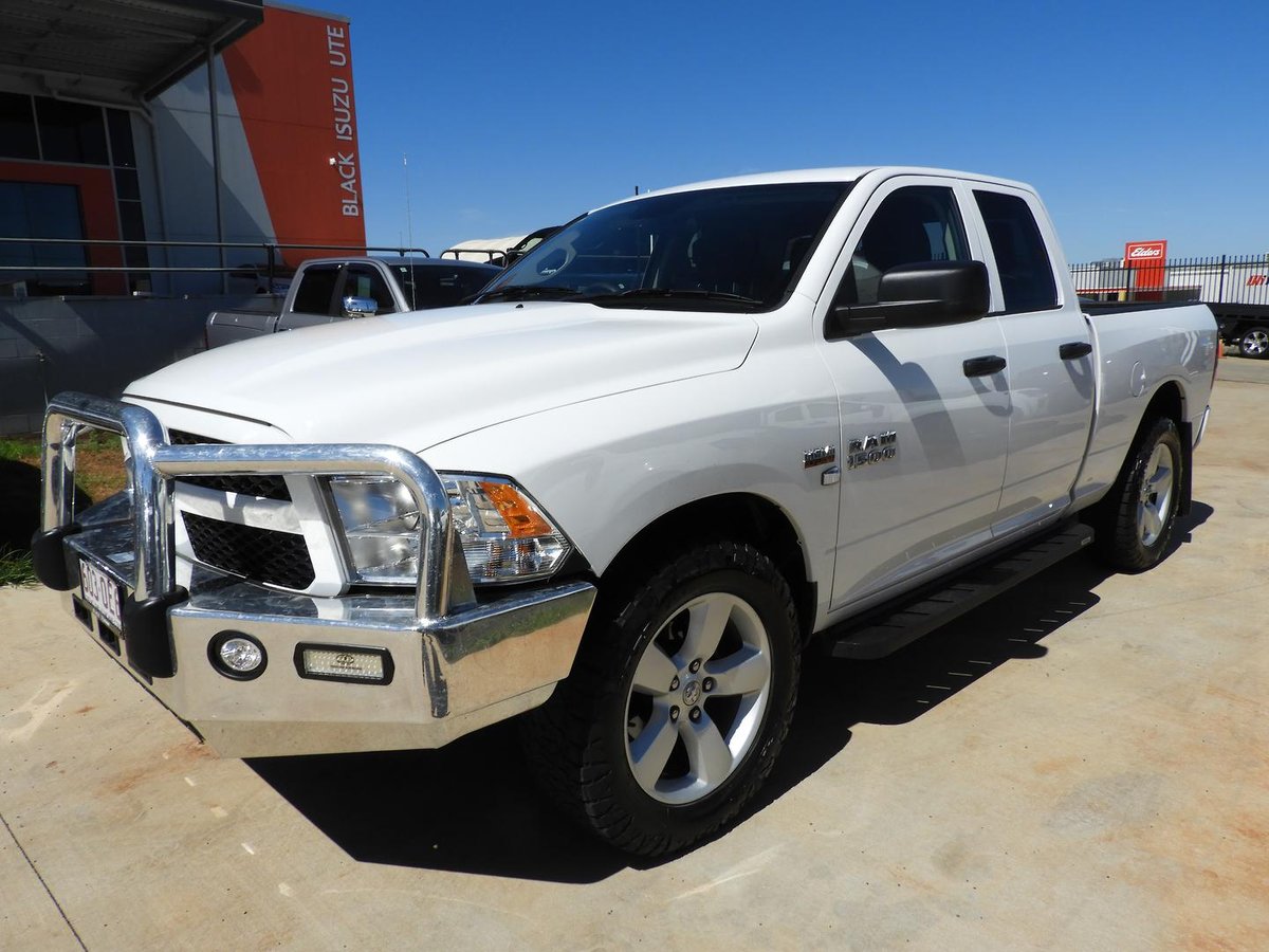 2022 RAM 1500 Express DS MY22 4X4 Dual Range image 3