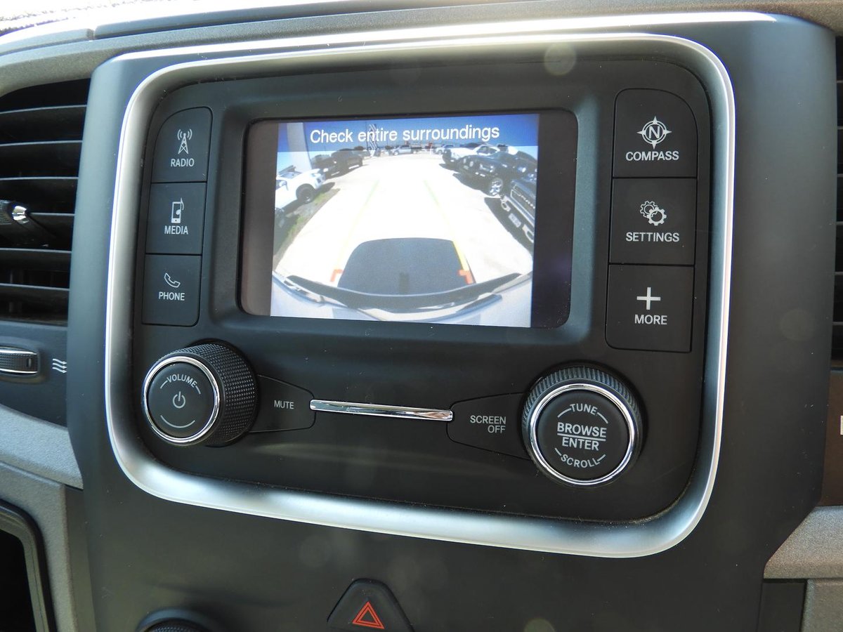 2022 RAM 1500 Express DS MY22 4X4 Dual Range image 14