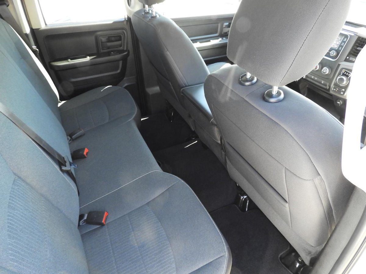 2022 RAM 1500 Express DS MY22 4X4 Dual Range image 10