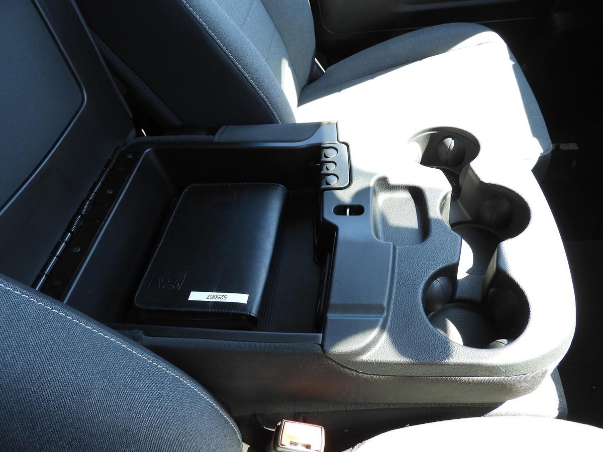 2022 RAM 1500 Express DS MY22 4X4 Dual Range image 18