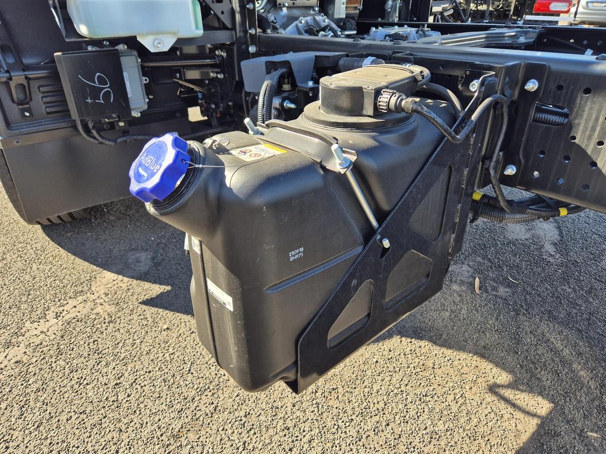 2026 Isuzu Frr 110-240 Am R52 image 13