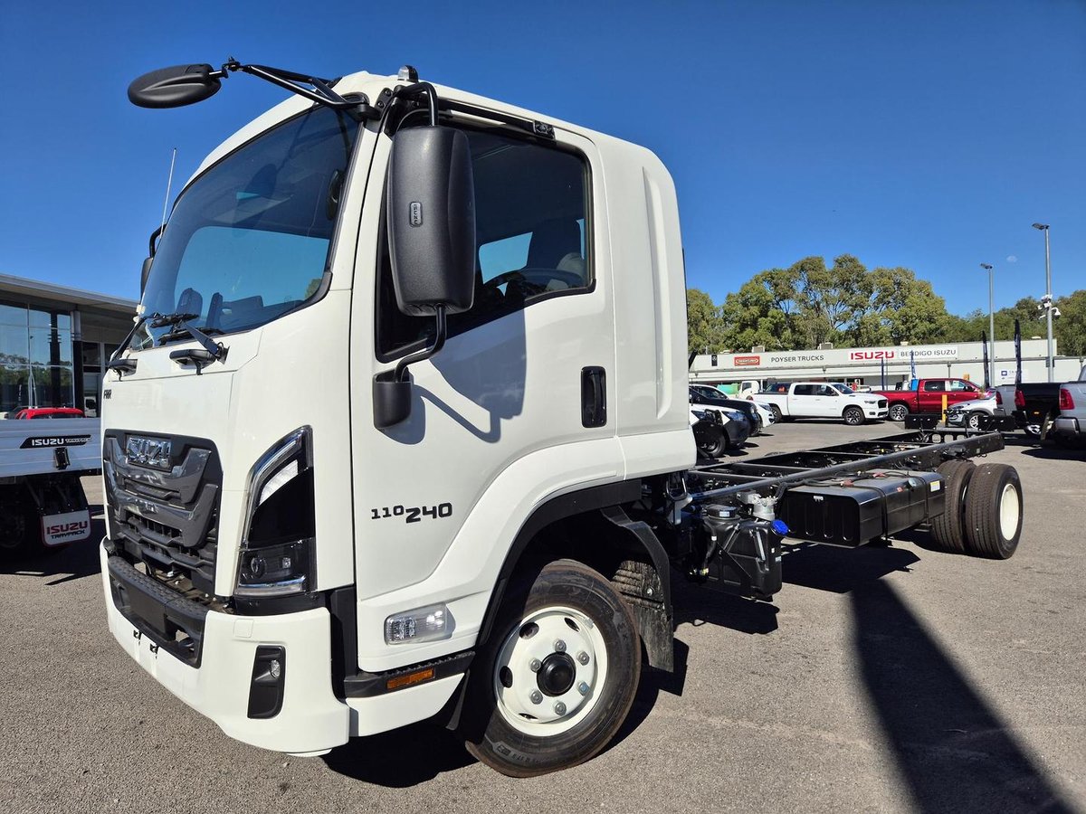 2026 Isuzu Frr 110-240 Am R52 image 3