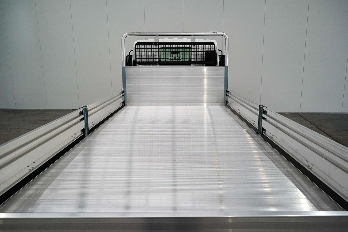 2026 Isuzu N Series NLR 45-150 MT D34 Traypack image 21
