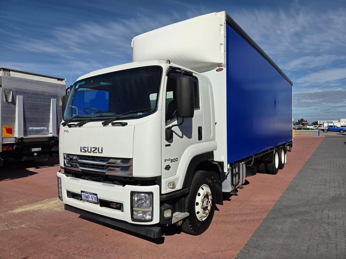 2021 Isuzu Fvl 240-300 Auto 14 Pallet Tautliner/Lift image 21