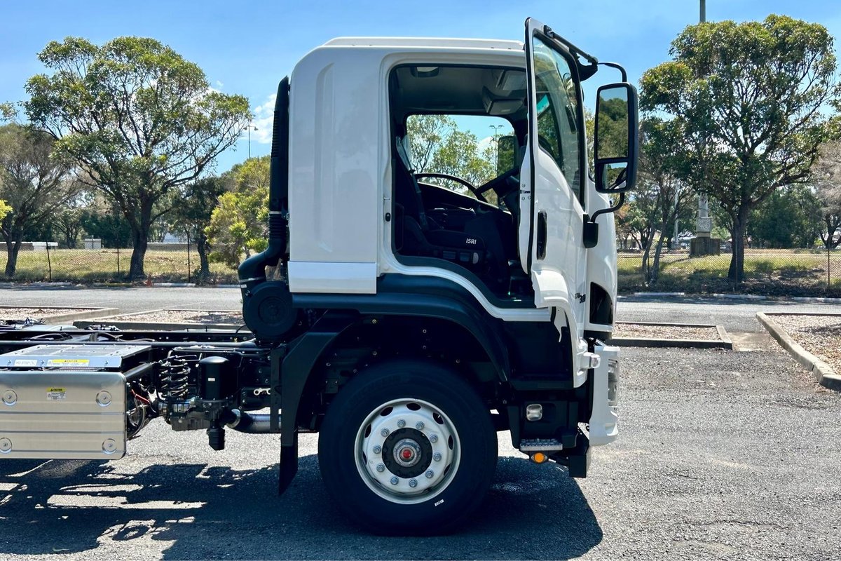 2025 Isuzu F Series FVD 170-300 AT R70 image 12