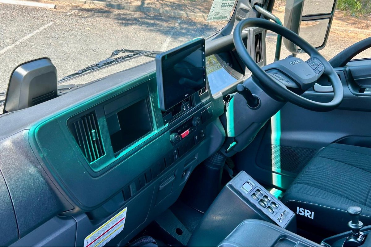 2025 Isuzu F Series FVD 170-300 AT R70 image 19