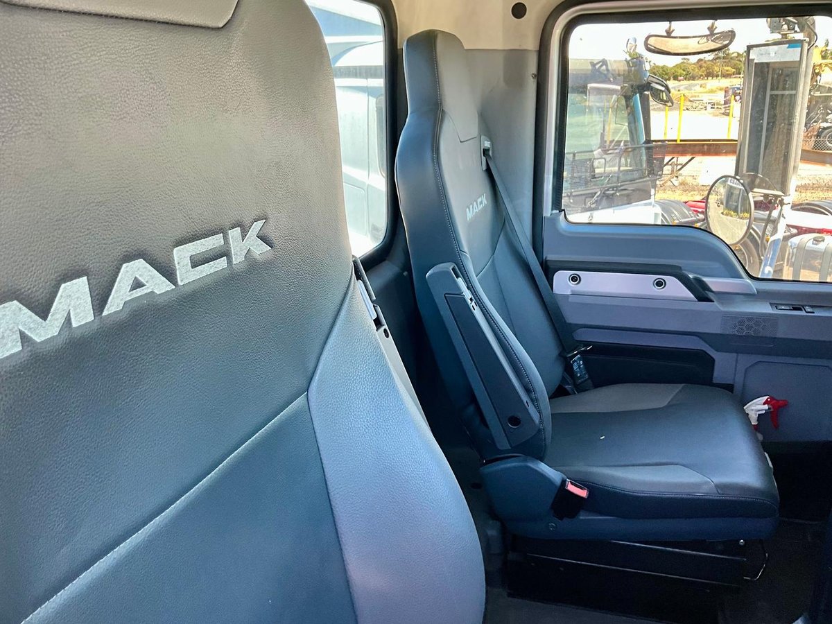 2023 Mack Superliner MACK SUPERLINER CLXT image 18