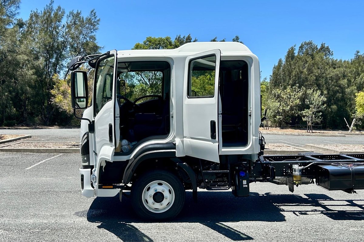 2025 Isuzu F Series FRR 110-240 AM C52 image 12