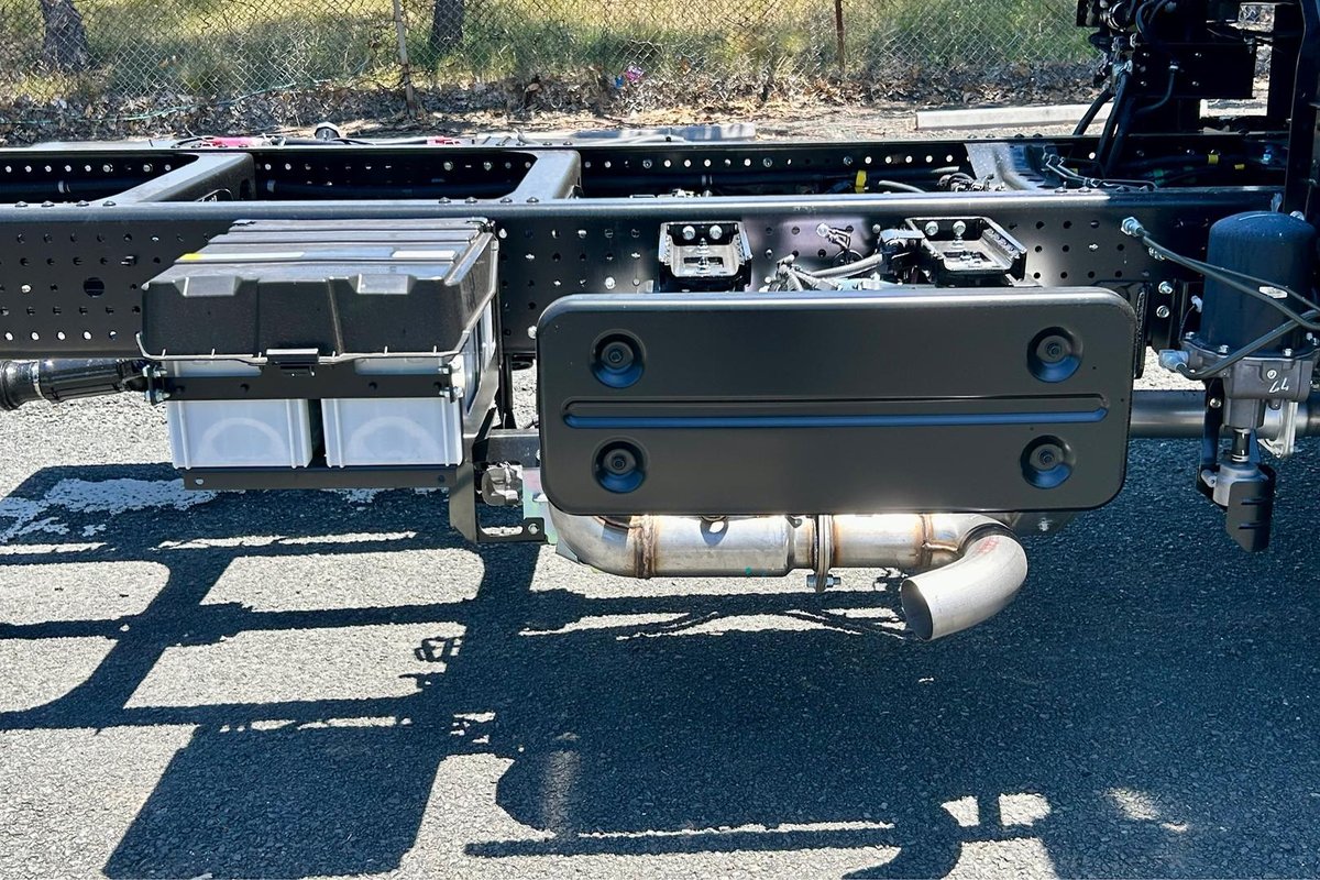 2025 Isuzu F Series FRR 110-240 AM C52 image 16