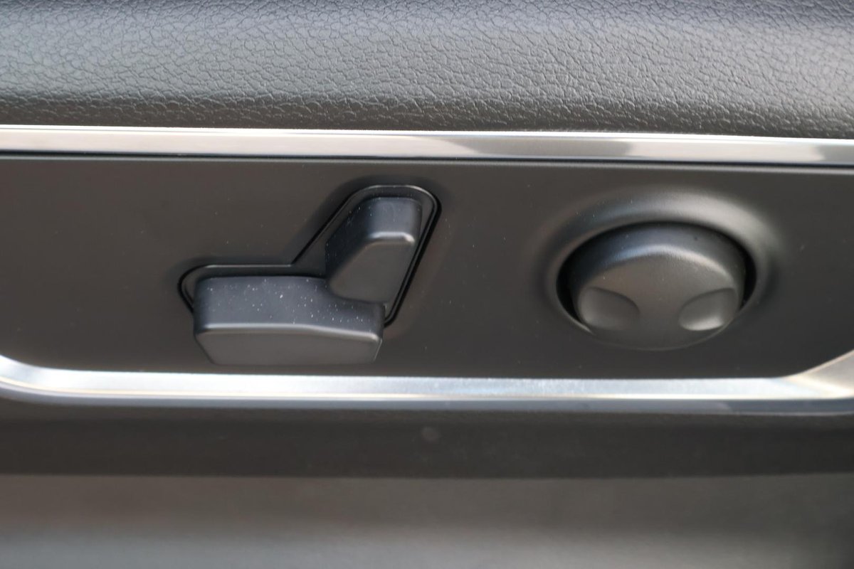 2025 RAM 1500 Laramie Sport Hurricane SO RamBox DT MY25 4X4 Dual Range image 32