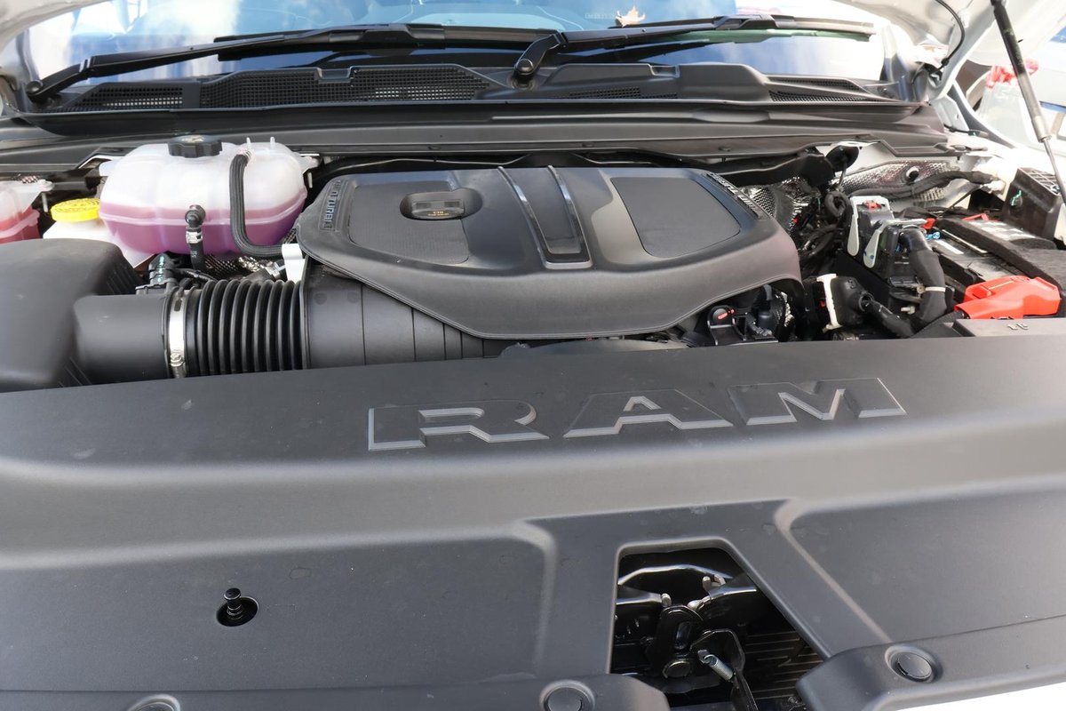 2025 RAM 1500 image 33